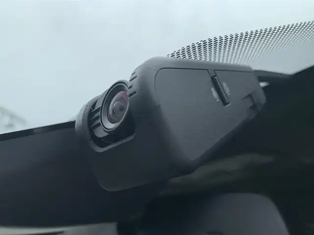 トヨタ エスクァイア Gi プレミアムパッケージ ブラックテーラード 大阪府 2020(令2)年 1.2万km ブラック 純正１０インチナビ/   フルセグTV/CD/DVD/Bluetooth/USB/バックモニター/１２．１型後席モニター/衝突軽減ブレーキ/横滑り防止装置/前席シートヒーター/両側パワースライドドア/クルーズコントロール/レーンキープアシスト/オートマチックハイビーム/ドライブレコーダー/コーナーセンサー/純正フロアマット/プッシュスタート/スマートキー/ETC/LED