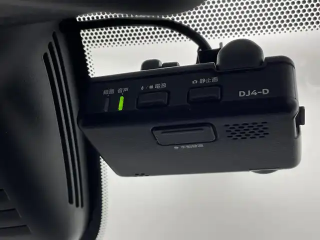 日産 セレナ ハイウェイS V アーバンクロム 熊本県 2021(令3)年 3.9万km ダイヤモンドブラック 純正ナビ（ＣＤ・ＤＶＤ・フルセグ・ＢＴ）/全周囲カメラ　/純正後席モニター　/ビルトインＥＴＣ　/純正前方ドライブレコーダー　/両側パワースライドドア　/レーダークルーズコントロール/前後クリアランスソナー　/前席シートヒーター/ステアリングヒーター/プロパイロット/エマージェンシーブレーキ/レーンキープアシスト/標識認識機能/横滑り防止/アイドリングストップ/電動パーキングブレーキ/ブレーキホールド/インテリジェントルームミラー/純正フロアマット/純正１６インチAW/オートライト/LEDヘッドライト/フォグライト/スマートキー/プッシュスタート