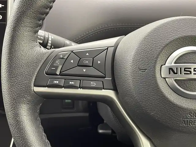 日産 セレナ ハイウェイS V アーバンクロム 熊本県 2021(令3)年 3.9万km ダイヤモンドブラック 純正ナビ（ＣＤ・ＤＶＤ・フルセグ・ＢＴ）/全周囲カメラ　/純正後席モニター　/ビルトインＥＴＣ　/純正前方ドライブレコーダー　/両側パワースライドドア　/レーダークルーズコントロール/前後クリアランスソナー　/前席シートヒーター/ステアリングヒーター/プロパイロット/エマージェンシーブレーキ/レーンキープアシスト/標識認識機能/横滑り防止/アイドリングストップ/電動パーキングブレーキ/ブレーキホールド/インテリジェントルームミラー/純正フロアマット/純正１６インチAW/オートライト/LEDヘッドライト/フォグライト/スマートキー/プッシュスタート