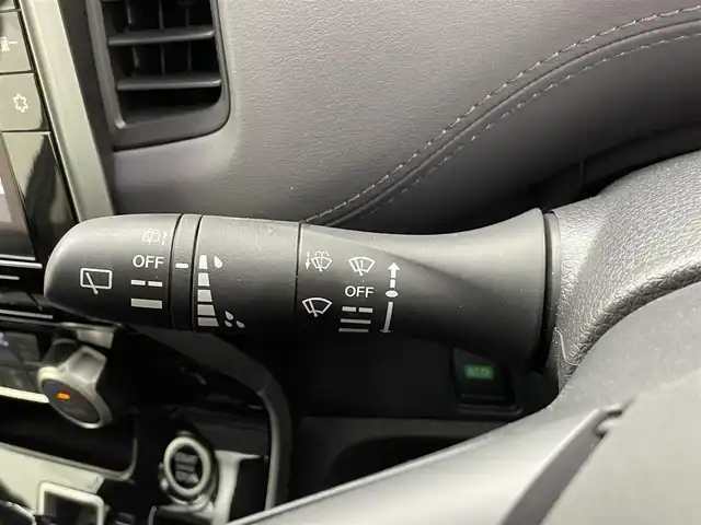 日産 セレナ ハイウェイS V アーバンクロム 熊本県 2021(令3)年 3.9万km ダイヤモンドブラック 純正ナビ（ＣＤ・ＤＶＤ・フルセグ・ＢＴ）/全周囲カメラ　/純正後席モニター　/ビルトインＥＴＣ　/純正前方ドライブレコーダー　/両側パワースライドドア　/レーダークルーズコントロール/前後クリアランスソナー　/前席シートヒーター/ステアリングヒーター/プロパイロット/エマージェンシーブレーキ/レーンキープアシスト/標識認識機能/横滑り防止/アイドリングストップ/電動パーキングブレーキ/ブレーキホールド/インテリジェントルームミラー/純正フロアマット/純正１６インチAW/オートライト/LEDヘッドライト/フォグライト/スマートキー/プッシュスタート