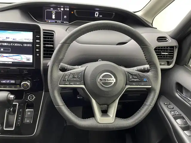 日産 セレナ ハイウェイS V アーバンクロム 熊本県 2021(令3)年 3.9万km ダイヤモンドブラック 純正ナビ（ＣＤ・ＤＶＤ・フルセグ・ＢＴ）/全周囲カメラ　/純正後席モニター　/ビルトインＥＴＣ　/純正前方ドライブレコーダー　/両側パワースライドドア　/レーダークルーズコントロール/前後クリアランスソナー　/前席シートヒーター/ステアリングヒーター/プロパイロット/エマージェンシーブレーキ/レーンキープアシスト/標識認識機能/横滑り防止/アイドリングストップ/電動パーキングブレーキ/ブレーキホールド/インテリジェントルームミラー/純正フロアマット/純正１６インチAW/オートライト/LEDヘッドライト/フォグライト/スマートキー/プッシュスタート