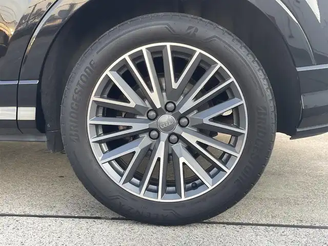 アウディ Ｑ３ 35TDIクワトロ Sライン 東京都 2020(令2)年 5.2万km 黒 純正ナビ/360°カメラ/フルセグTV/apple car play/android audio/レザーシート/シートヒーター/LEDヘッドライト/ACC/電動リアゲート/ETC2.0/ドライブレコーダー