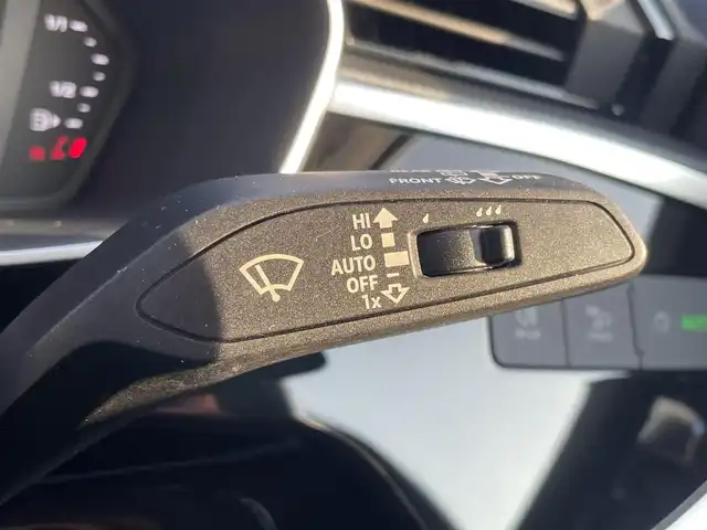 アウディ Ｑ３ 35TDIクワトロ Sライン 東京都 2020(令2)年 5.2万km 黒 純正ナビ/360°カメラ/フルセグTV/apple car play/android audio/レザーシート/シートヒーター/LEDヘッドライト/ACC/電動リアゲート/ETC2.0/ドライブレコーダー