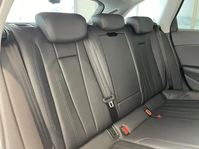 アウディ Ａ４ 2.0 TFSI クワトロ スポーツ Sライン PKG 愛知県 2018(平30)年 4.9万km グレイシアホワイトメタリック バーチャルコクピット　/マトリクスＬＥＤ　/ＭＭＩナビゲーション　/Ｂｌｕｅｔｏｏｔｈ　/フルセグＴＶ　/３６０度カメラ　/ブラックレザー　/シートヒーター/パワーシート　/ＡＣＣ　/ＬＫＡ　/ＢＳＭ　/ドライブレコーダー　/ＥＴＣ2.0/プッシュスタート/ウィンカーミラー/アイドリングストップ