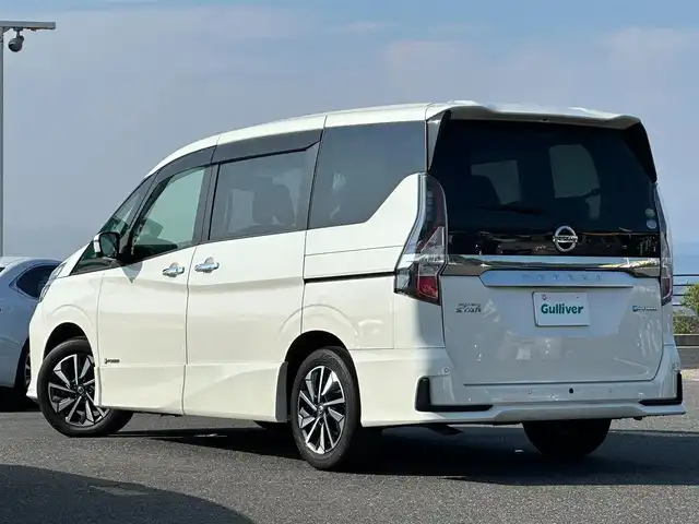 日産 セレナ e－パワー ハイウェイスター V 島根県 2020(令2)年 5.9万km ブリリアントホワイトパール プロパイロット/純正10インチナビ/CD/DVD/Blu-ray/DTV/Bluetooth/アラウンドビューモニター/純正フリップダウンモニター/両側パワースライドドア/社外AW付きスタッドレス積み込み/ステアリングスイッチ/デジタルインナーミラー /LEDオートライト/オートハイビーム/コーナーセンサー /BSM/ドライブレコーダー/ビルトインETC/後席エアコン/フロアマット/ドアバイザー