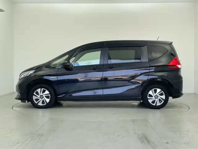ホンダ フリード ハイブリット G ホンダセンシング 愛知県 2020(令2)年 5.1万km クリスタルブラックパール 純正ナビ/・Bluetooth/・CD/DVD/・フルセグテレビ/バックカメラ/スマートキー/両側パワースライドドア　/レーダークルーズコントロール/衝突軽減ブレーキ/オートマチックハイビーム/レーンキープアシスト/コーナーセンサー/ＥＴＣ/ＬＥＤヘッドライト/アイドリングストップ/前後ドライブレコーダー