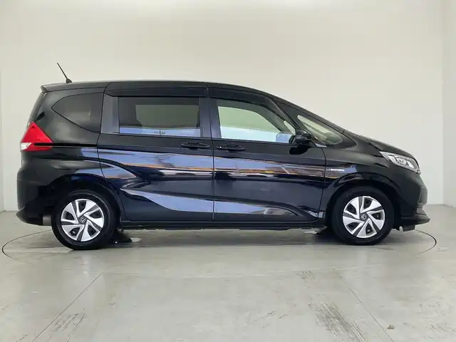 ホンダ フリード ハイブリット G ホンダセンシング 愛知県 2020(令2)年 5.1万km クリスタルブラックパール 純正ナビ/・Bluetooth/・CD/DVD/・フルセグテレビ/バックカメラ/スマートキー/両側パワースライドドア　/レーダークルーズコントロール/衝突軽減ブレーキ/オートマチックハイビーム/レーンキープアシスト/コーナーセンサー/ＥＴＣ/ＬＥＤヘッドライト/アイドリングストップ/前後ドライブレコーダー