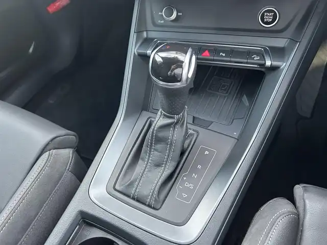アウディ Ｑ３ SB 35TDIクワトロ Sライン 滋賀県 2021(令3)年 3.8万km グレイシアホワイトメタリック バーチャルコックピット/純正ナビ/（BT/USB/CarPlay）/３６０°カメラ/ベーシックパッケージ/・シートヒーター/・オートマチックテールゲート/・パワーシート/・Audiホールドシステム/アシスタンスパッケージ/・アダプティブクルーズアシスト/・ハイビームアシスト/・サイドアシスト/・リアクロストラフィックアシスト/プラスパッケージ/・パーシャルレザー/・マルチカラーアンビエントライティング/・純正19インチアルミホイール/テクノロジーパッケージ/・スマートフォンインターフェース/・ワイヤレスチャージング