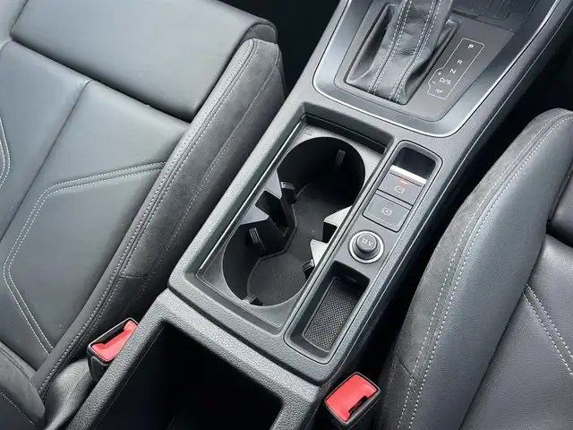 アウディ Ｑ３ SB 35TDIクワトロ Sライン 滋賀県 2021(令3)年 3.8万km グレイシアホワイトメタリック バーチャルコックピット/純正ナビ/（BT/USB/CarPlay）/３６０°カメラ/ベーシックパッケージ/・シートヒーター/・オートマチックテールゲート/・パワーシート/・Audiホールドシステム/アシスタンスパッケージ/・アダプティブクルーズアシスト/・ハイビームアシスト/・サイドアシスト/・リアクロストラフィックアシスト/プラスパッケージ/・パーシャルレザー/・マルチカラーアンビエントライティング/・純正19インチアルミホイール/テクノロジーパッケージ/・スマートフォンインターフェース/・ワイヤレスチャージング