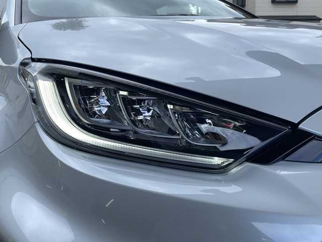 トヨタ ＧＲヤリス RZ ハイパフォーマンス 東京都 2025(令7)年 0.1万km プラチナホワイトパールマイカ ワンオーナー/6MT/縦引きパーキングブレーキ/セーフティセンス/・プリクラッシュセーフティ/・レーントレーシングアシスト/・レーンディパーチャーアラート/・レーダークルーズコントロール/・オートマチックハイビーム/・ロードサインアシスト/・発進遅れ告知機能/ブラインドスポットモニター/ドライブレコーダー（前方/後方ナビ連動型）/8インチディスプレイオーディオ/・8インチHDディスプレイ/・DTV/BT/Cタイプ入力/・AppleCarPlay/AndroidAuto/JBLプレミアムサウンドシステム/ビルトインETC 2.0/4WDモードセレクト/冷却スプレー機能付/（GR-FOURロゴ入空冷インタークーラー）/フルLEDヘッドランプ/ブラックドアミラー（電動オート格納機能/ウインカー付）/雨滴感応式オートワイパー/純正225/40R18（BBS製10本スポーク鍛造製AW）/GRロゴ入レッドブレーキキャリパー/12.3インチフルTFT液晶メーター/GRロゴ付グレーステッチ入革巻きステアリング/ステアリングスイッチ/GRロゴ付グレーステッチ入/　ブラック合皮プレミアムスポーツシート/車両/ナビ取扱説明書/新車時保証書