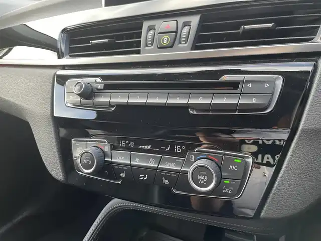 ＢＭＷ Ｘ１ xDrive 18d xライン 栃木県 2018(平30)年 6.2万km ミネラルホワイト ワンオーナー /インテリジェントセーフティ/コンフォートアクセス/パークディスタンスコントロール/ハーフレザー /シートヒーター /ナビ/バックカメラ/ETC/パワーテールゲート/ドライブレコーダー