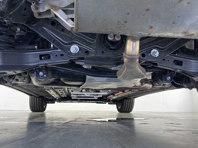トヨタ カローラ クロス ハイブリッド Z 長野県 2023(令5)年 2万km プラチナホワイトパールマイカ 4WD                                                                                                                                                     /ディスプレイオーディオ/Bluetooth/バックカメラ/ETC/衝突被害軽減システム/先行車発進お知らせ/横滑り防止装置/レーントレーシングアシスト/パーキングサポートブレーキ/ロードサインアシスト/電動ホールド/オートホールド/ステアリングスイッチ/フロントフォグ/ドアミラーヒーター/電格ミラー/ウィンカーミラー/コーナーセンサー/純正18インチAW/社外フロアマット/前席シートヒーター/パワーシート（運転席のみ）/オートライト/オートマチックハイビーム/LEDヘッドライト/スマートキー