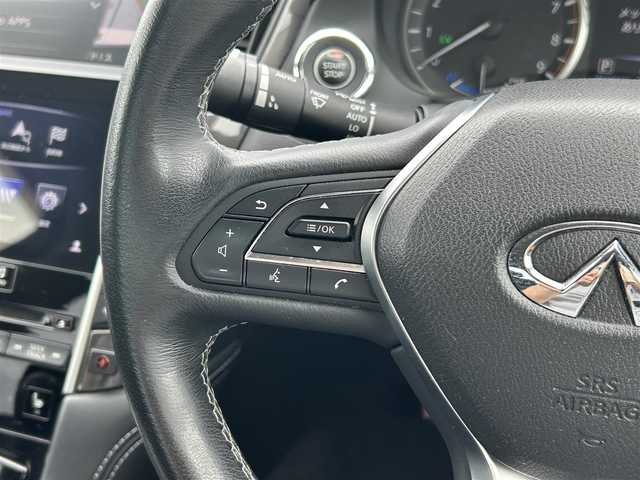 日産 スカイライン ハイブリッド 350GT Type P 佐賀県 2019(平31)年 6.4万km ブリリアントホワイトパール 純正8型ナビゲーション/・AM/FM/BT/CD/DVD/フルセグ//・インテリジェントアラウンドビューモニター/・黒革シート/・パワーシート「運転席/助手席」/・シートヒーター/・イージーエントリー＆イージーエグジット機能/LEDヘッドライト/・オートマチックハイビーム/純正18インチアルミホイール/フロアMTモード付/スマートキー/純正フロアマット/純正ドアバイザー/新車保証書/取扱説明書/スペアキー1本/ETC/インテリジェントセーフティー/・インテリジェント エマージェンシーブレーキ/・インテリジェント クルーズコントロール（全車速追従）/・インテリジェント LI/・LDW（車線逸脱警報）/・BSW（後側方車両検知警報）/・BCI（後退時衝突防止支援システム）/・MOD（移動物検知機能付アラウンドビューモニター）/・インテリジェント ドライビングアシスト/・踏み間違い衝突防止アシスト/・前方衝突予測警報（PFCW）/・ふらつき警報