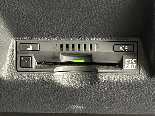 トヨタ ヤリスクロス ハイブリッド Z 愛知県 2020(令2)年 4.9万km ブラックマイカ 純正８型ナビ　ＨＵＤ　全方位カメラ　ＢＳＭ　茶ハーフレザー　Ｂｌｕｅｔｏｏｔｈ　フルセグＴＶ　シートヒーター　ＥＴＣ２．０　セーフティセンス　衝突軽減　追従クルコン　オートハイビーム　ＡＣ１００Ｖ電源