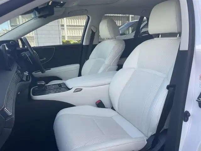レクサス ＬＳ 500h Iパッケージ 兵庫県 2021(令3)年 0.5万km ソニッククォーツ ・ワンオーナー/・4WD/・OP サンルーフ/・内装：ホワイトレザー/・前席ヒーター/ベンチレーション/・ステアリングヒーター/・純正ナビ/・地デジ/DVD/BT/USB/AUX/・TVキャンセラー/・ステアリングリモコン/・パノラミックビューモニター/・デジタルインナーミラー/・ヘッドアップディスプレイ/・ビルトインETC/・オートLEDヘッドランプ/・全ドアイージークローザー/・ナノイーエアコン/・パワートランク/・純正19インチAW/・アドバンスドパーク/・レーダークルーズコントロール/・クリアランスソナー/・先行車発進お知らせ//PCS/LTA/BSM/PKSB/RCTA//RCD/LCA/FCTA/RSA/TPWS/AHS/・1か月/6か月/R4/5/6年レクサス点検記録簿