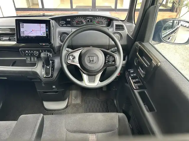 ホンダ Ｎ ＢＯＸ カスタム G L ホンダセンシング 高知県 2017(平29)年 11.3万km クリスタルブラックパール (株)IDOMが運営する【じしゃロン高知店】の自社ローン専用車両になります。こちらは現金またはオートローンご利用時の価格です。自社ローンご希望の方は別途その旨お申付け下さい
