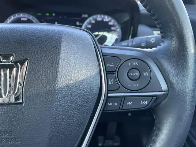 トヨタ クラウン ハイブリッド RS 宮崎県 2020(令2)年 4.1万km エモーショナルレッドⅡ 〇純正12.3インチワイドディスプレイナビ/〇フルセグTV/〇バックカメラ/〇パノラミックビューモニター/〇ビルトインETC2.0/〇ドライブレコーダー/〇レーダークルーズコントロール/〇コーナーセンサー/〇セーフティパッケージプラス/〇SRSエアバッグ/〇三眼LEDヘッドランプ/〇ヘッドアップディスプレイ/〇左右独立温度調整オートエアコン/〇革巻きステアリングホイール/ステアリングヒーター/〇ブラック合皮/ファブリックコンビシート/〇パワーシート/シートヒーター/〇純正18インチアルミホイール/〇スマートエントリー/スタートシステム/〇スペアキー/〇禁煙車