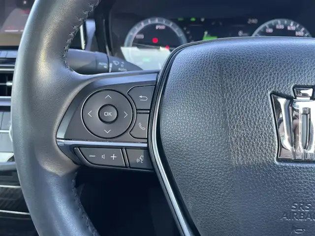 トヨタ クラウン ハイブリッド RS 宮崎県 2020(令2)年 4.1万km エモーショナルレッドⅡ 〇純正12.3インチワイドディスプレイナビ/〇フルセグTV/〇バックカメラ/〇パノラミックビューモニター/〇ビルトインETC2.0/〇ドライブレコーダー/〇レーダークルーズコントロール/〇コーナーセンサー/〇セーフティパッケージプラス/〇SRSエアバッグ/〇三眼LEDヘッドランプ/〇ヘッドアップディスプレイ/〇左右独立温度調整オートエアコン/〇革巻きステアリングホイール/ステアリングヒーター/〇ブラック合皮/ファブリックコンビシート/〇パワーシート/シートヒーター/〇純正18インチアルミホイール/〇スマートエントリー/スタートシステム/〇スペアキー/〇禁煙車