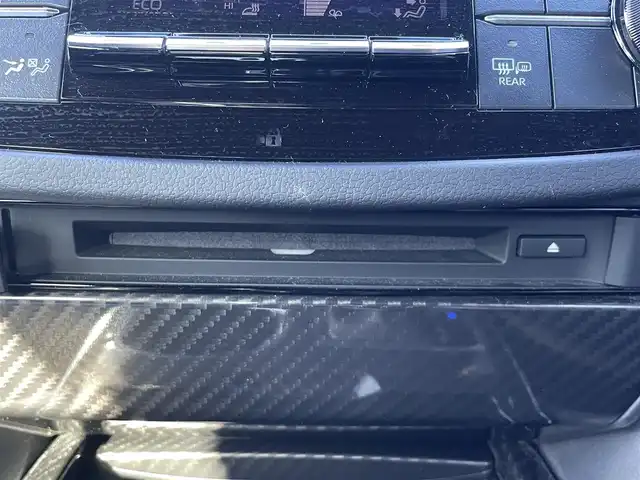 トヨタ クラウン ハイブリッド RS 宮崎県 2020(令2)年 4.1万km エモーショナルレッドⅡ 〇純正12.3インチワイドディスプレイナビ/〇フルセグTV/〇バックカメラ/〇パノラミックビューモニター/〇ビルトインETC2.0/〇ドライブレコーダー/〇レーダークルーズコントロール/〇コーナーセンサー/〇セーフティパッケージプラス/〇SRSエアバッグ/〇三眼LEDヘッドランプ/〇ヘッドアップディスプレイ/〇左右独立温度調整オートエアコン/〇革巻きステアリングホイール/ステアリングヒーター/〇ブラック合皮/ファブリックコンビシート/〇パワーシート/シートヒーター/〇純正18インチアルミホイール/〇スマートエントリー/スタートシステム/〇スペアキー/〇禁煙車