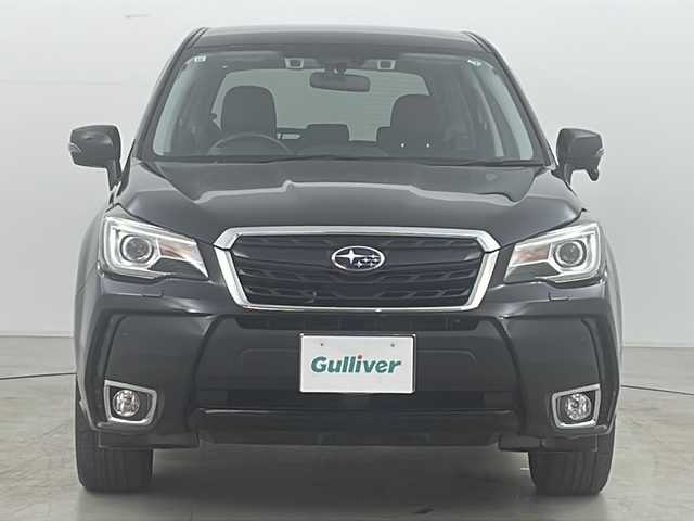 スバル フォレスター S－リミテッド 道央・札幌 2017(平29)年 2.7万km クリスタルブラックシリカ ・純正ナビ&BT&CD&DVD&TV/・バックカメラ/・アイサイト/・レーダークルーズコントロール/・ブラインドスポットモニター/・コーナーセンサー/・横滑り防止装置/・SI-DRIVE/・X-MODE/・フロントワイパーデアイサー/・前席シートヒーター/・前席パワーシート/・ハーフレザーシート/・社外ETC/・電動格納ミラー/・ドアミラーヒーター/・パドルシフト/・純正フロアマット/・LEDヘッドライト/・オートライト/・スマートキー/・スペアキー/・保証書