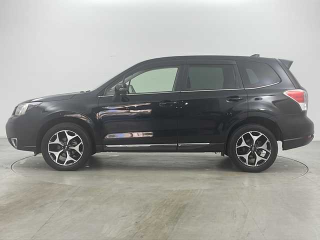 スバル フォレスター S－リミテッド 道央・札幌 2017(平29)年 2.7万km クリスタルブラックシリカ ・純正ナビ&BT&CD&DVD&TV/・バックカメラ/・アイサイト/・レーダークルーズコントロール/・ブラインドスポットモニター/・コーナーセンサー/・横滑り防止装置/・SI-DRIVE/・X-MODE/・フロントワイパーデアイサー/・前席シートヒーター/・前席パワーシート/・ハーフレザーシート/・社外ETC/・電動格納ミラー/・ドアミラーヒーター/・パドルシフト/・純正フロアマット/・LEDヘッドライト/・オートライト/・スマートキー/・スペアキー/・保証書