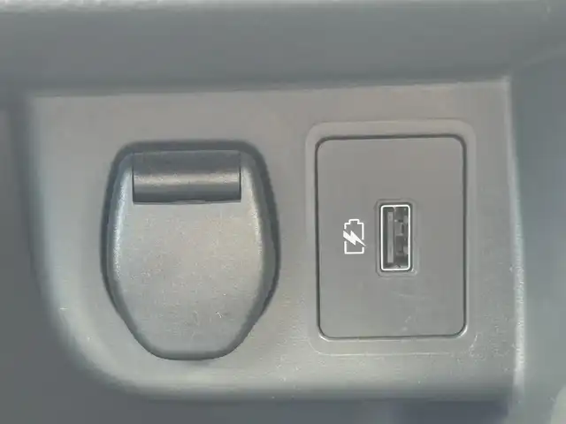 日産 キックス X 山口県 2020(令2)年 6.2万km ダークブルー 純正９インチメモリナビ/フルセグTV/CD/SD/BT/アラウンドビューモニター/インテリジェントルームミラー/セーフティアシスト/プロパイロット/インテリジェントエマージェンシーブレーキ/踏み間違え防止アシスト/車線逸脱警報/車線逸脱防止支援システム/ふらつき警報/LEDオートヘッドライト/ハイビームアシスト/ETC/プッシュスタート