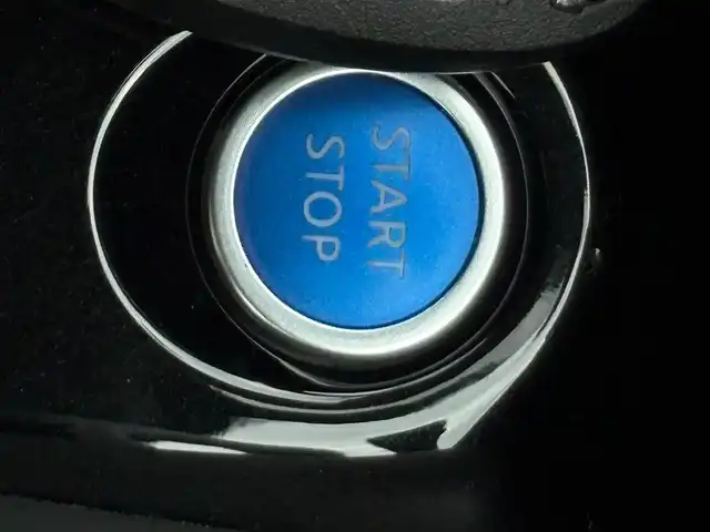 日産 キックス X 山口県 2020(令2)年 6.2万km ダークブルー 純正９インチメモリナビ/フルセグTV/CD/SD/BT/アラウンドビューモニター/インテリジェントルームミラー/セーフティアシスト/プロパイロット/インテリジェントエマージェンシーブレーキ/踏み間違え防止アシスト/車線逸脱警報/車線逸脱防止支援システム/ふらつき警報/LEDオートヘッドライト/ハイビームアシスト/ETC/プッシュスタート