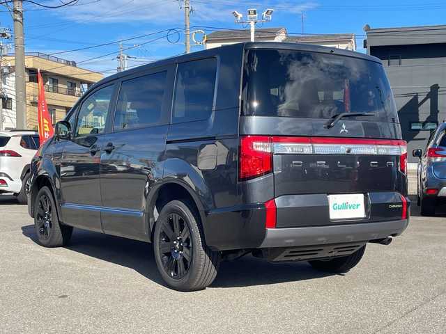 三菱 デリカＤ：５ シャモニー 石川県 2025(令7)年 0.1千km グラファイトグレーメタリック/ブラックマイカ 登録未使用車/禁煙車/4WD/e-Assist/アラウンドビューモニター/両側パワースライドドア/パワーバックドア/レーダークルーズコントロール/LEDオートライト/オートマチックハイビーム/ハーフレザーシート/前席シートヒーター/純正18インチアルミホイール/パドルシフト/アイドリングストップ/ステアリングヒーター/スペアキー/スマートキー