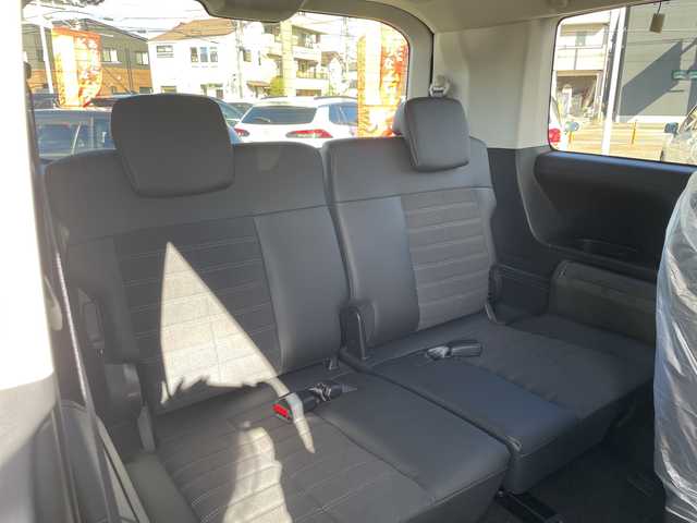 三菱 デリカＤ：５ シャモニー 石川県 2025(令7)年 0.1千km グラファイトグレーメタリック/ブラックマイカ 登録未使用車/禁煙車/4WD/e-Assist/アラウンドビューモニター/両側パワースライドドア/パワーバックドア/レーダークルーズコントロール/LEDオートライト/オートマチックハイビーム/ハーフレザーシート/前席シートヒーター/純正18インチアルミホイール/パドルシフト/アイドリングストップ/ステアリングヒーター/スペアキー/スマートキー