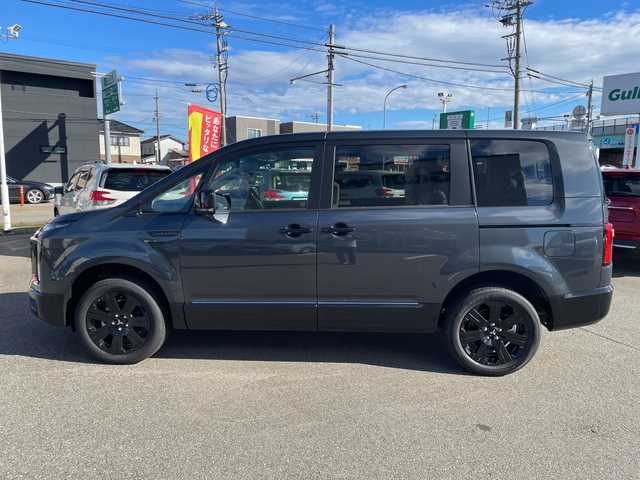 三菱 デリカＤ：５ シャモニー 石川県 2025(令7)年 0.1千km グラファイトグレーメタリック/ブラックマイカ 登録未使用車/禁煙車/4WD/e-Assist/アラウンドビューモニター/両側パワースライドドア/パワーバックドア/レーダークルーズコントロール/LEDオートライト/オートマチックハイビーム/ハーフレザーシート/前席シートヒーター/純正18インチアルミホイール/パドルシフト/アイドリングストップ/ステアリングヒーター/スペアキー/スマートキー