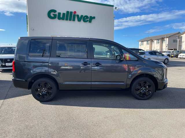 三菱 デリカＤ：５ シャモニー 石川県 2025(令7)年 0.1千km グラファイトグレーメタリック/ブラックマイカ 登録未使用車/禁煙車/4WD/e-Assist/アラウンドビューモニター/両側パワースライドドア/パワーバックドア/レーダークルーズコントロール/LEDオートライト/オートマチックハイビーム/ハーフレザーシート/前席シートヒーター/純正18インチアルミホイール/パドルシフト/アイドリングストップ/ステアリングヒーター/スペアキー/スマートキー