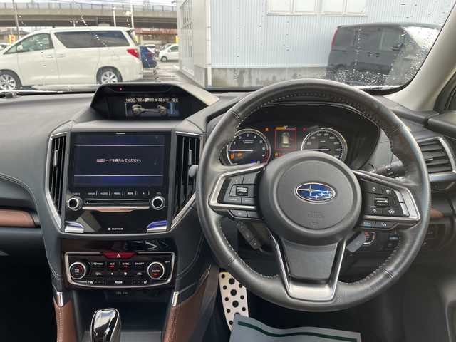 スバル フォレスター ハイブリッド アドバンス 石川県 2018(平30)年 7.8万km パール ４ＷＤ　純正ナビ　フルセグＴＶ　バックカメラ　ＬＥＤヘッドライト　パワーバックドア　革シート　シートヒーター　デジタルミラー　ブラインドスポットモニター　レーダークルーズ　アイサイト　ＥＴＣ　ＡＷ