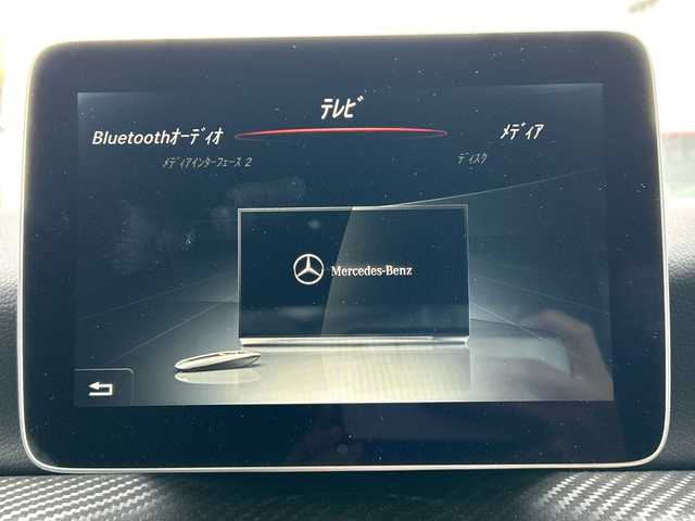 メルセデス・ベンツ Ａ１８０ スポーツ 埼玉県 2016(平28)年 4.5万km コスモスブラック ・レーダーセーフティパッケージ　/・ディストロニックプラス/・ブラインドスポットモニター/・ナビTV　DVD　BT　/・バックカメラ　/・ETC2.0　/・赤ステッチ黒ハーフレザーシート　/・シートヒーター　/・運転席メモリー付きパワーシート/・左右独立エアコン/・カーボン調インパネ/・アイドリングストップ/・クルーズコントロール/・パドルシフト　/・イルミネーションスカッフプレート/・パークトロニック/・スポーツサスペンション　/・純正18インチアルミ/・オートライト/・HIDヘットライト/・ヘットライトウォッシャー/・スマートキー/・プッシュスタート/・保証書/・取説