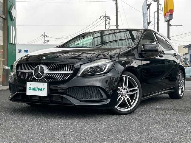 メルセデス・ベンツ Ａ１８０ スポーツ 埼玉県 2016(平28)年 4.5万km コスモスブラック ・レーダーセーフティパッケージ　/・ディストロニックプラス/・ブラインドスポットモニター/・ナビTV　DVD　BT　/・バックカメラ　/・ETC2.0　/・赤ステッチ黒ハーフレザーシート　/・シートヒーター　/・運転席メモリー付きパワーシート/・左右独立エアコン/・カーボン調インパネ/・アイドリングストップ/・クルーズコントロール/・パドルシフト　/・イルミネーションスカッフプレート/・パークトロニック/・スポーツサスペンション　/・純正18インチアルミ/・オートライト/・HIDヘットライト/・ヘットライトウォッシャー/・スマートキー/・プッシュスタート/・保証書/・取説