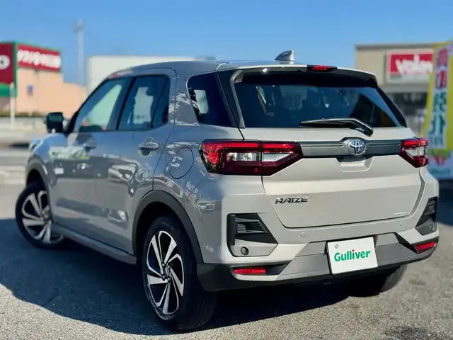 トヨタ ライズ X 滋賀県 2025(令7)年 0.4万km スムースグレーマイカメタリック ワンオーナー/Zグレード純正17インチアルミ/ディスプレイオーディオパッケージ/純正9インチディスプレイオーディオ/　フルセグ Bluetooth appleCarPlay/LEDフォグライト/デイライト/バックカメラ/スペアタイヤ/純正LEDヘッドランプ/スマートアシスト/衝突回避支援ブレーキ/衝突警報機能/車線逸脱警報機能/車線逸脱抑制制御機能/ふらつき警報/路側逸脱警報機能/ブレーキ制御付後発進抑制機能 前方・後方/先行者発進お知らせ機能/オートハイビーム/コーナーセンサー/純正フロアマット/スマートキー×2/プッシュスタート/