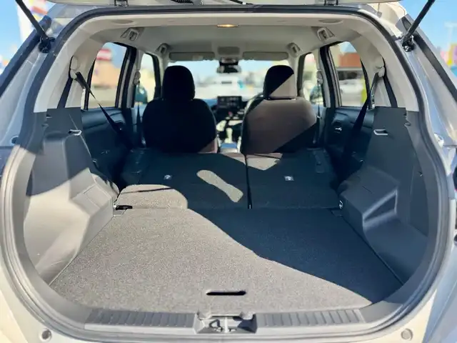 トヨタ ライズ X 滋賀県 2025(令7)年 0.4万km スムースグレーマイカメタリック ワンオーナー/Zグレード純正17インチアルミ/ディスプレイオーディオパッケージ/純正9インチディスプレイオーディオ/　フルセグ Bluetooth appleCarPlay/LEDフォグライト/デイライト/バックカメラ/スペアタイヤ/純正LEDヘッドランプ/スマートアシスト/衝突回避支援ブレーキ/衝突警報機能/車線逸脱警報機能/車線逸脱抑制制御機能/ふらつき警報/路側逸脱警報機能/ブレーキ制御付後発進抑制機能 前方・後方/先行者発進お知らせ機能/オートハイビーム/コーナーセンサー/純正フロアマット/スマートキー×2/プッシュスタート/