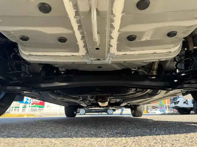 トヨタ ライズ X 滋賀県 2025(令7)年 0.4万km スムースグレーマイカメタリック ワンオーナー/Zグレード純正17インチアルミ/ディスプレイオーディオパッケージ/純正9インチディスプレイオーディオ/　フルセグ Bluetooth appleCarPlay/LEDフォグライト/デイライト/バックカメラ/スペアタイヤ/純正LEDヘッドランプ/スマートアシスト/衝突回避支援ブレーキ/衝突警報機能/車線逸脱警報機能/車線逸脱抑制制御機能/ふらつき警報/路側逸脱警報機能/ブレーキ制御付後発進抑制機能 前方・後方/先行者発進お知らせ機能/オートハイビーム/コーナーセンサー/純正フロアマット/スマートキー×2/プッシュスタート/