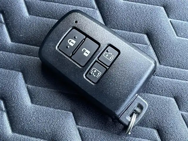 トヨタ ヴェルファイア Z Aエディション 岐阜県 2016(平28)年 11.1万km ホワイトパールクリスタルシャイン 4WD/ワンオーナー/純正9インチSDナビ/(フルセグテレビ.AM.FM.Bluetooth)/両側パワースライドドア/クルーズコントロール/バックカメラ/アイドリングストップ/エンジンスターター/ウィンカーミラー/オットマン/ドアバイザー/フォグランプ/プッシュスタート/ドライブレコーダー/ETC/純正18インチAW/純正フロアマット/保証書/取扱説明書/スペアキー