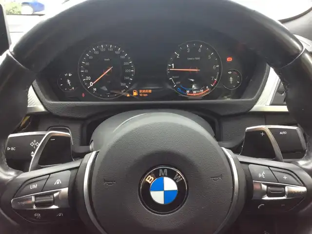 ＢＭＷ ４２０ｉ グランクーペ Mスポーツ 栃木県 2017(平29)年 4.1万km 白 420i グランクーペ Mスポーツ　後期モデル/プッシュスタート/メーカーオプションHDDナビ/車検R6/6月/パドルシフト/バックカメラ/ウェルカムLEDランプ/ウインカーミラー/純正ミラータイプETC/シュニッツァー19inch/3Dデザイン4本マフラー/純正LEDヘッドライト/カーボンリアウイング/ヘッドライトコーディング済（デイライト化）/クルーズコントロール/取扱説明書/保証書