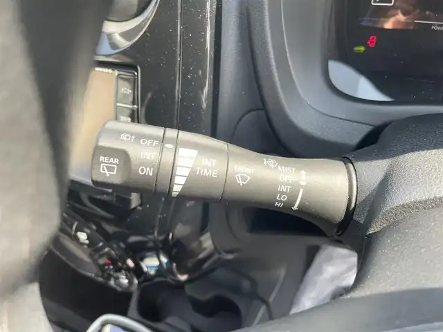 日産 ノート e－パワー X 愛媛県 2018(平30)年 3.6万km ブリリアントホワイトパール 純正ナビ/(Bluetooth/CD/SD/DVD/AUX/フルセグ)/ETC/アラウンドビューモニター/前方ドライブレコーダー/オートライト/オートマチックハイビーム/LEDヘッドライト/フォグランプ/レーンキープアシスト/デジタルインナーミラー/テレビキャンセラー/純正15インチアルミホイール/プッシュスタート/スマートキー/電動格納ミラー/純正フロアマット/純正ドアバイザー/横滑り防止装置/衝突被害軽減ブレーキ