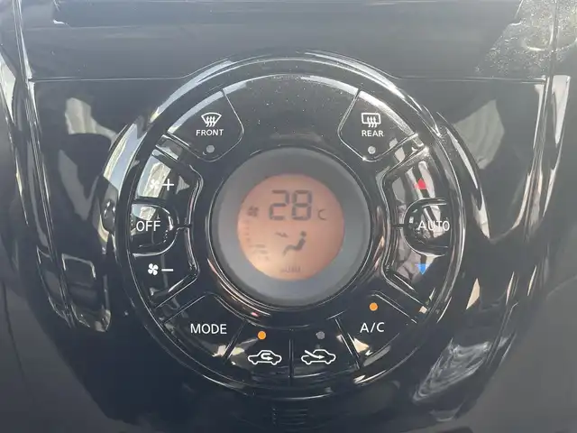 日産 ノート e－パワー X 愛媛県 2018(平30)年 3.6万km ブリリアントホワイトパール 純正ナビ/(Bluetooth/CD/SD/DVD/AUX/フルセグ)/ETC/アラウンドビューモニター/前方ドライブレコーダー/オートライト/オートマチックハイビーム/LEDヘッドライト/フォグランプ/レーンキープアシスト/デジタルインナーミラー/テレビキャンセラー/純正15インチアルミホイール/プッシュスタート/スマートキー/電動格納ミラー/純正フロアマット/純正ドアバイザー/横滑り防止装置/衝突被害軽減ブレーキ