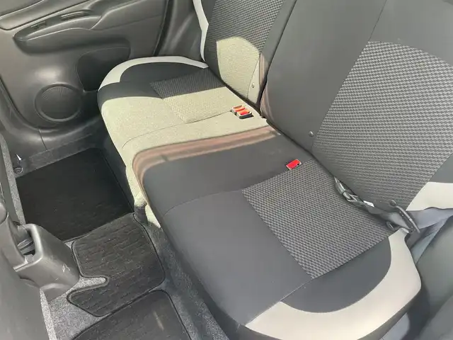 日産 ノート e－パワー X 愛媛県 2018(平30)年 3.6万km ブリリアントホワイトパール 純正ナビ/(Bluetooth/CD/SD/DVD/AUX/フルセグ)/ETC/アラウンドビューモニター/前方ドライブレコーダー/オートライト/オートマチックハイビーム/LEDヘッドライト/フォグランプ/レーンキープアシスト/デジタルインナーミラー/テレビキャンセラー/純正15インチアルミホイール/プッシュスタート/スマートキー/電動格納ミラー/純正フロアマット/純正ドアバイザー/横滑り防止装置/衝突被害軽減ブレーキ