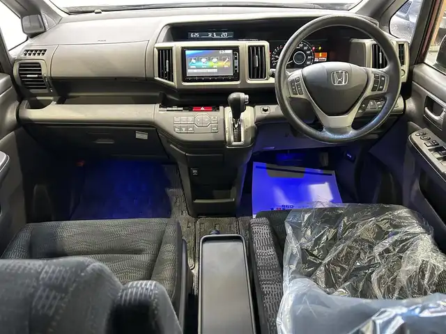 ホンダ ステップワゴン G コンフォートセレクション 沖縄県 2014(平26)年 7.5万km プレミアムディープロッソパール (株)IDOMが運営する【じしゃロンOO店】の自社ローン専用車両になりますこちらは現金またはオートローンご利用時の価格です。自社ローンご希望の方は別途その旨お申付け下さい/・純正ナビ　/・ＴＶ　/・バックカメラ　/・Ｂｌｕｅｔｏｏｔｈ接続　/・ＥＴＣ　/・パワースライドドア　/・クルーズコントロール　/・横滑り防止装置　/・純正アルミホイール　/・純正フロアマット　/・取扱説明書　/・保証書