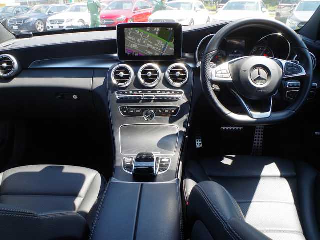 メルセデス・ベンツ Ｃ２００ ワゴン スポーツ 本革 千葉県 2015(平27)年 4.8万km ポーラホワイト PRE-SAFEブレーキ/レーンキープアシスト/ブラインドスポットアシスト/アテンションアシスト/ディストロニック/パワーバックドア/ブラックレザーシート/前席パワーシート/シートヒーター/純正HDDナビ/地デジTV/【DVD/CD再生機能　　Bluetooth接続】/バックカメラ/革巻きステアリング/ステアリングスイッチ/パドルシフト/ETC（DSRC）/LEDヘッドライト/フォグライト/ウインカーミラー/パークトロニック/純正18インチアルミホイル/サイド/カーテンエアバッグ/キーレスゴー