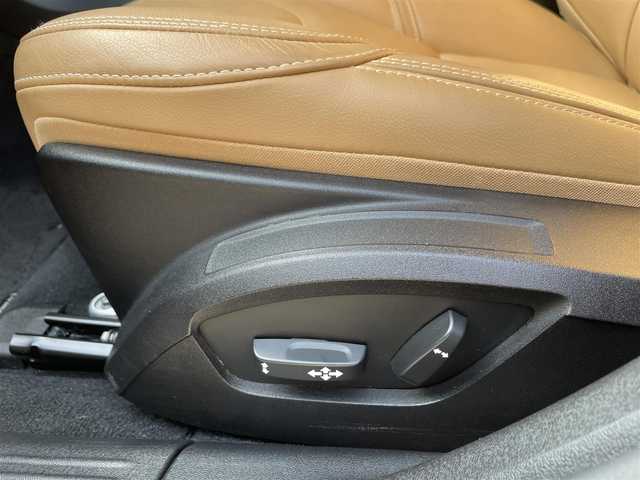 ボルボ Ｖ４０ クロスカントリー T5 AWD サマム 長野県 2018(平30)年 3.9万km ルミナスサンドメタリック ・harman/kardon /・茶革 /・ACC /・BLIS /・LKA /・純正ナビ /・Bカメラ/・PWシート /・シートH/・LEDヘッド/・ウッドパネル /・スマートキー /・ETC /・ブラウンレザーシート /・18インチAW /・luetooth /・パドルシフト /・コーナーセンサー