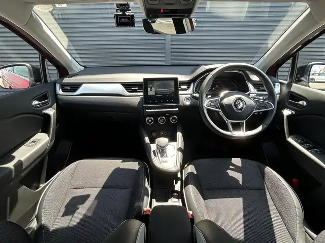 ルノー キャプチャー インテンス 茨城県 2022(令4)年 1.7万km ルージュフラムM ワンオーナー　/３６０度カメラ　/衝突軽減Ｂ　/ＡＣＣ　/ＬＫＡ　/ＢＳＭ　/パーキングアシスト　/ＣａｒＰｌａｙ　/ＢＴ　/ＵＳＢ　/半革　/シートヒーター　/ハンドルヒーター　/ＬＥＤヘッドライト　/ＥＴＣ　/ルーフレール/禁煙車