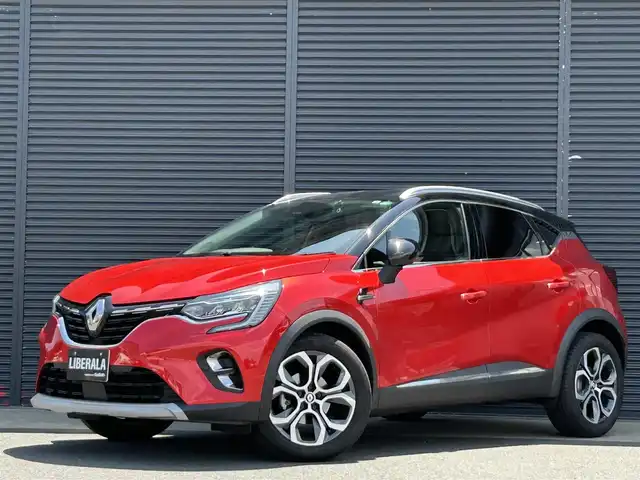 ルノー キャプチャー インテンス 茨城県 2022(令4)年 1.7万km ルージュフラムM ワンオーナー　/３６０度カメラ　/衝突軽減Ｂ　/ＡＣＣ　/ＬＫＡ　/ＢＳＭ　/パーキングアシスト　/ＣａｒＰｌａｙ　/ＢＴ　/ＵＳＢ　/半革　/シートヒーター　/ハンドルヒーター　/ＬＥＤヘッドライト　/ＥＴＣ　/ルーフレール/禁煙車