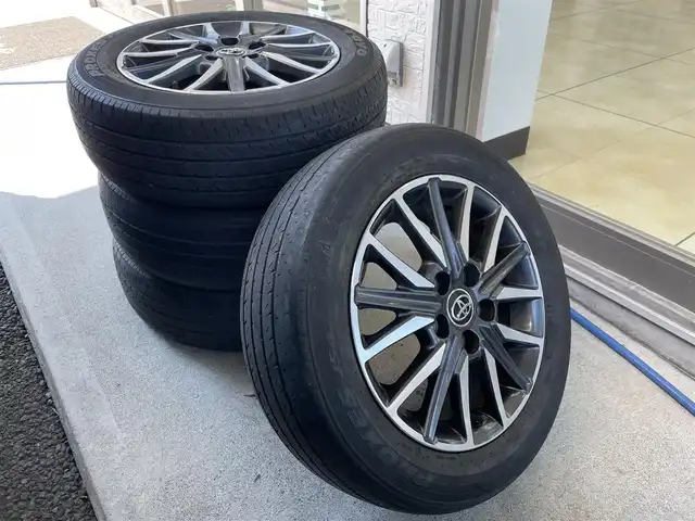 トヨタ ヴォクシー ZS 宮城県 2014(平26)年 11.4万km ブラック ワンオーナー/社外ナビ/Bluetooth/CD・DVD/SD/HDMI/純正アルミホイール16インチ/社外アルミホイール16インチ/ビルトインETC/後席サンシェード/両側パワースライドドア/フロントワイパーデアイサー/アイドリングストップ/横滑り防止/プッシュスタート
