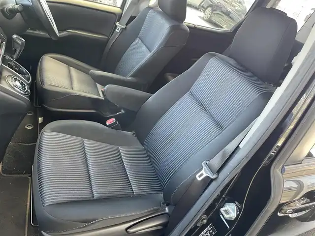 トヨタ ヴォクシー ZS 宮城県 2014(平26)年 11.4万km ブラック ワンオーナー/社外ナビ/Bluetooth/CD・DVD/SD/HDMI/純正アルミホイール16インチ/社外アルミホイール16インチ/ビルトインETC/後席サンシェード/両側パワースライドドア/フロントワイパーデアイサー/アイドリングストップ/横滑り防止/プッシュスタート