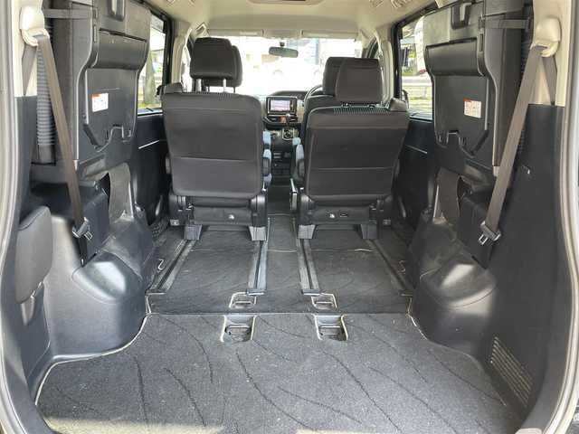 トヨタ ヴォクシー ZS 宮城県 2014(平26)年 11.4万km ブラック ワンオーナー/社外ナビ/Bluetooth/CD・DVD/SD/HDMI/純正アルミホイール16インチ/社外アルミホイール16インチ/ビルトインETC/後席サンシェード/両側パワースライドドア/フロントワイパーデアイサー/アイドリングストップ/横滑り防止/プッシュスタート